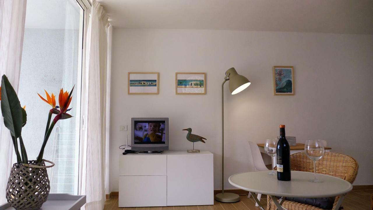 Апартаменти Studio La Ola Puerto De Naos Екстер'єр фото